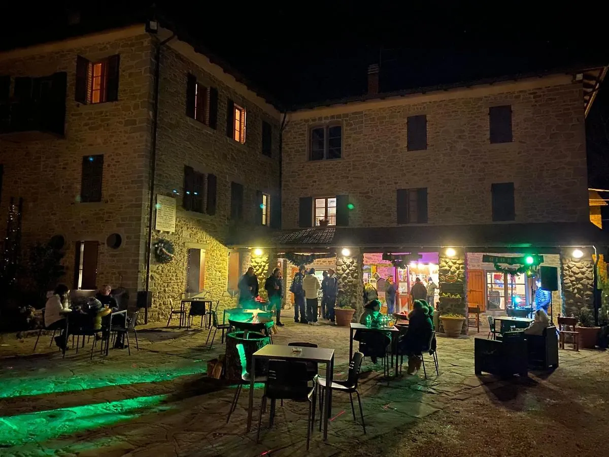 Albergo Ghirardini Corniglio 2*,  Italy